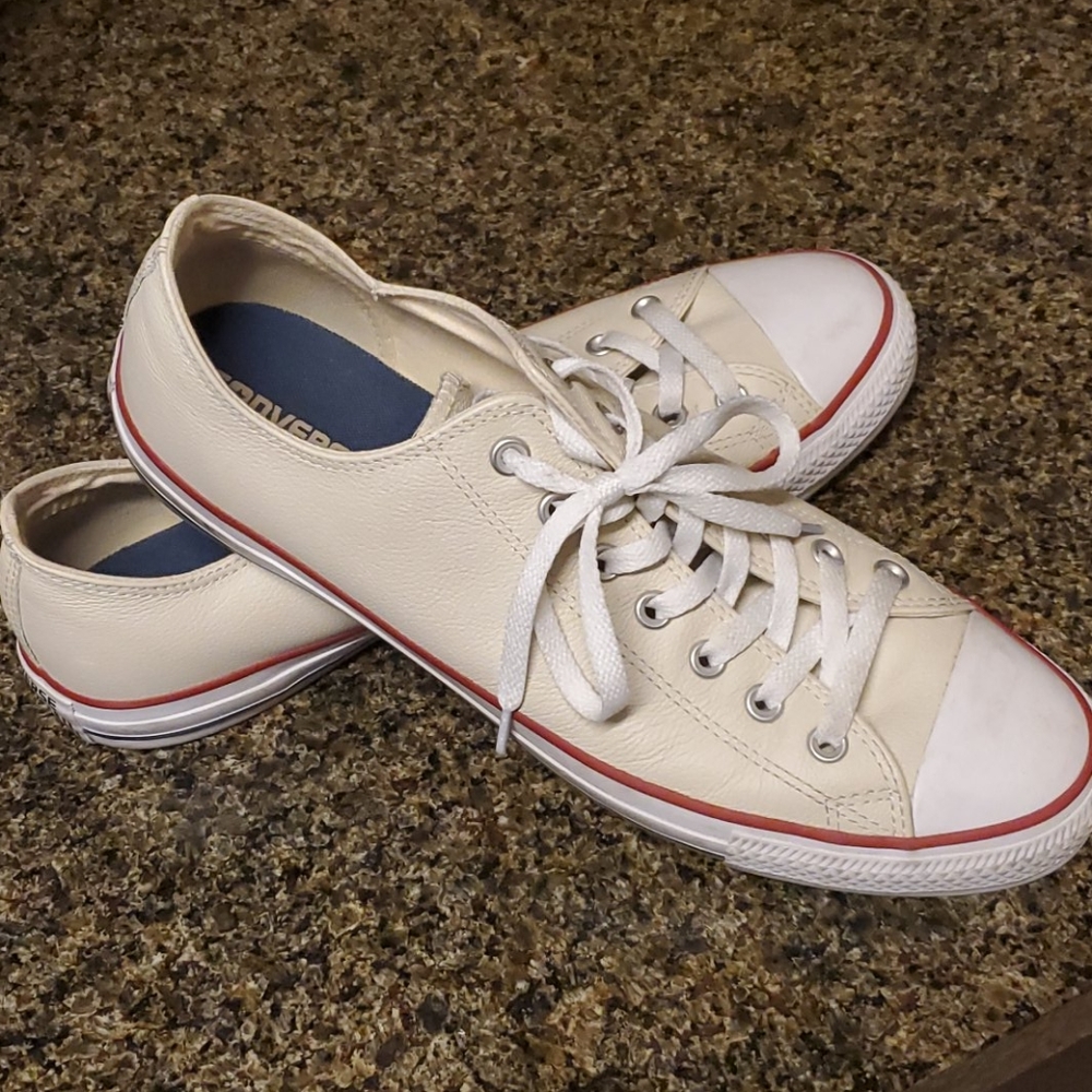 Chuck Taylor's Leather